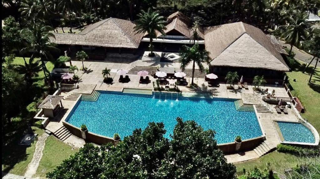 Tanjung Lesung Beach Hotel Экстерьер фото