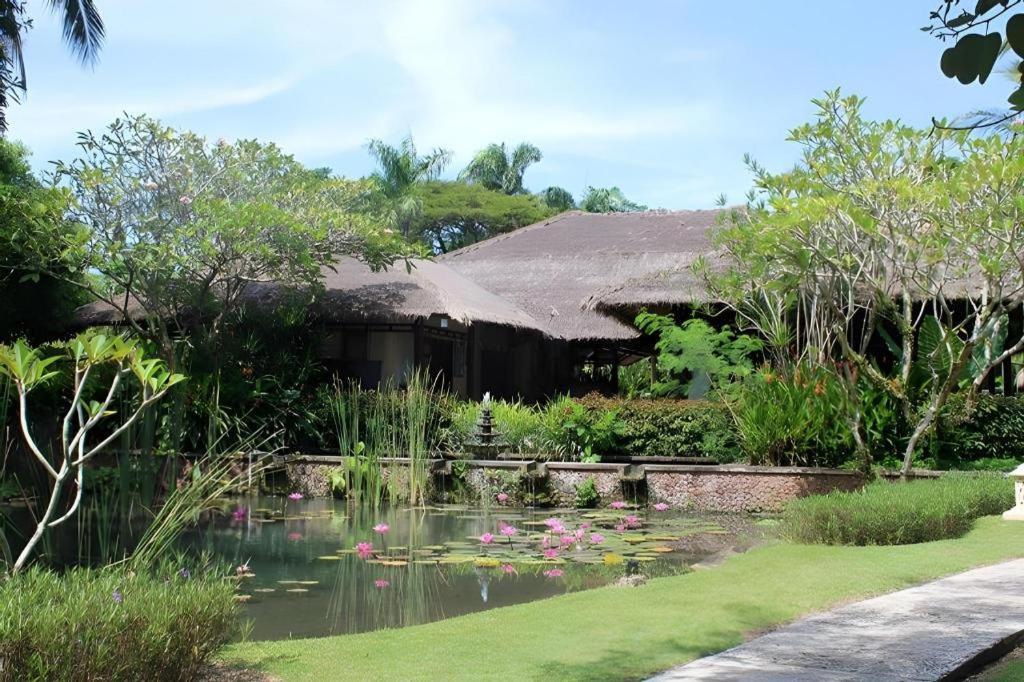 Tanjung Lesung Beach Hotel Экстерьер фото