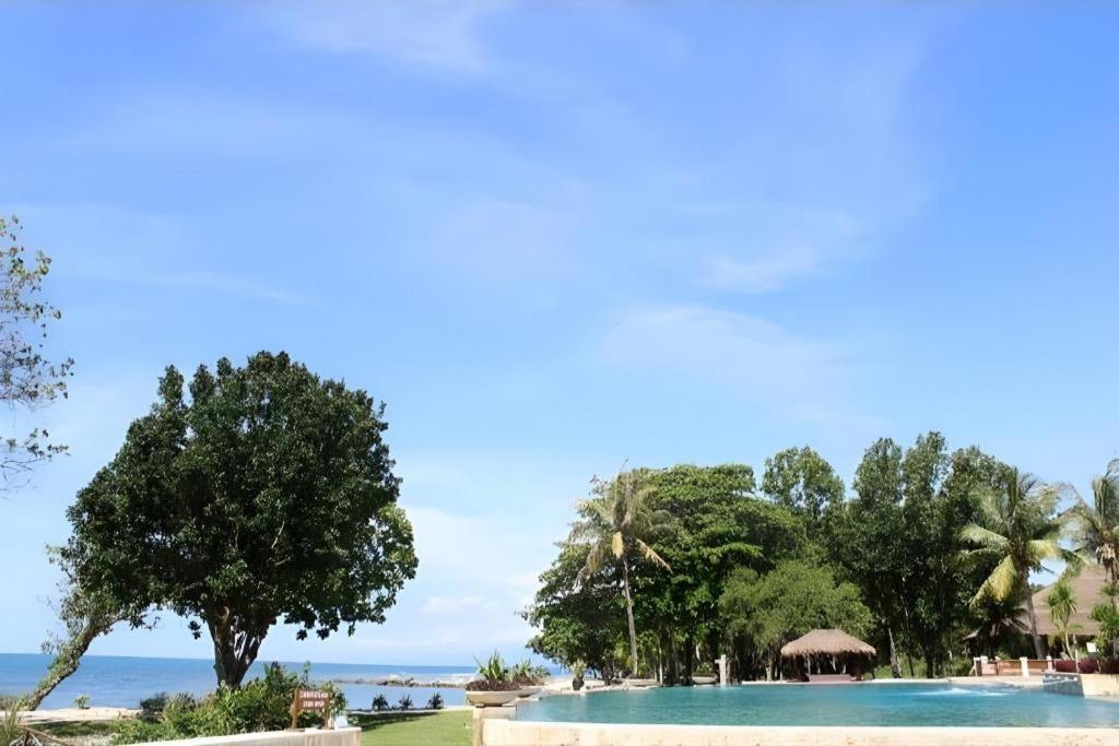 Tanjung Lesung Beach Hotel Экстерьер фото