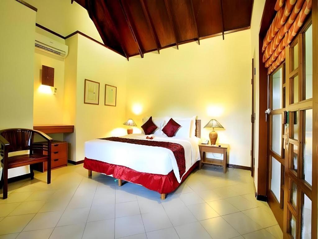 Tanjung Lesung Beach Hotel Экстерьер фото